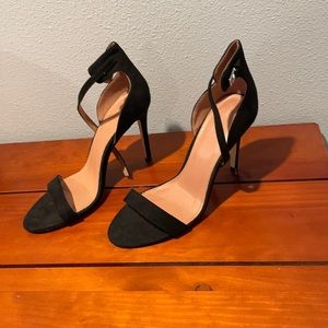 Top Shop black stills to heels.